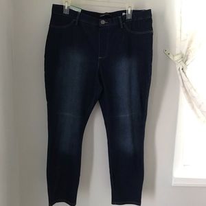 *NWT* Lee Jeggings